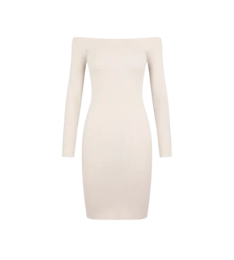Robe à épaules dénudées
