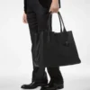 Sac fourre-tout T-Line East-West en cuir grainé