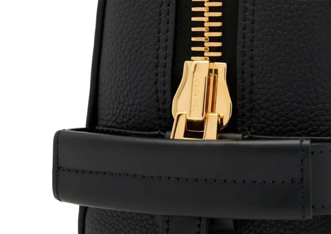 Trousse de toilette en cuir grainé