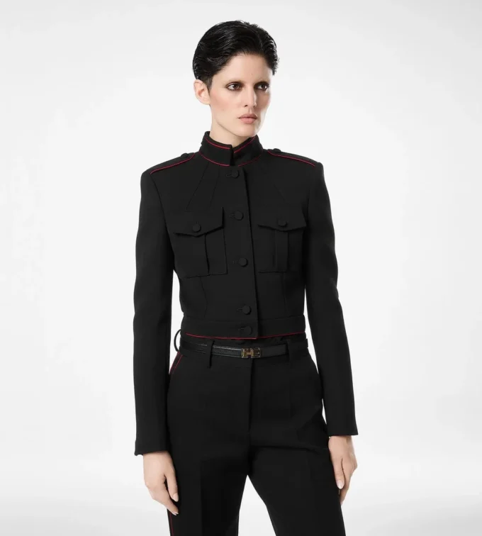 Veste d’officier en gabardine de laine élégante avec passepoil Veste d’officier en gabardine de laine élégante avec passepoil