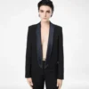 Veste de smoking courte à revers châle et boutonnage simple bicolore Veste de smoking courte à revers châle et boutonnage simple bicolore