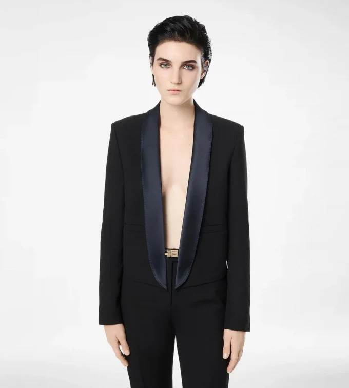 Veste de smoking courte à revers châle et boutonnage simple bicolore Veste de smoking courte à revers châle et boutonnage simple bicolore