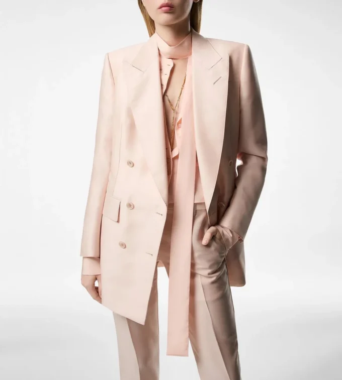 Veste à double boutonnage et revers en pointe