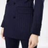 Veste à double boutonnage et revers en pointe en laine vierge à rayures ton sur ton Veste à double boutonnage et revers en pointe en laine vierge à rayures ton sur ton
