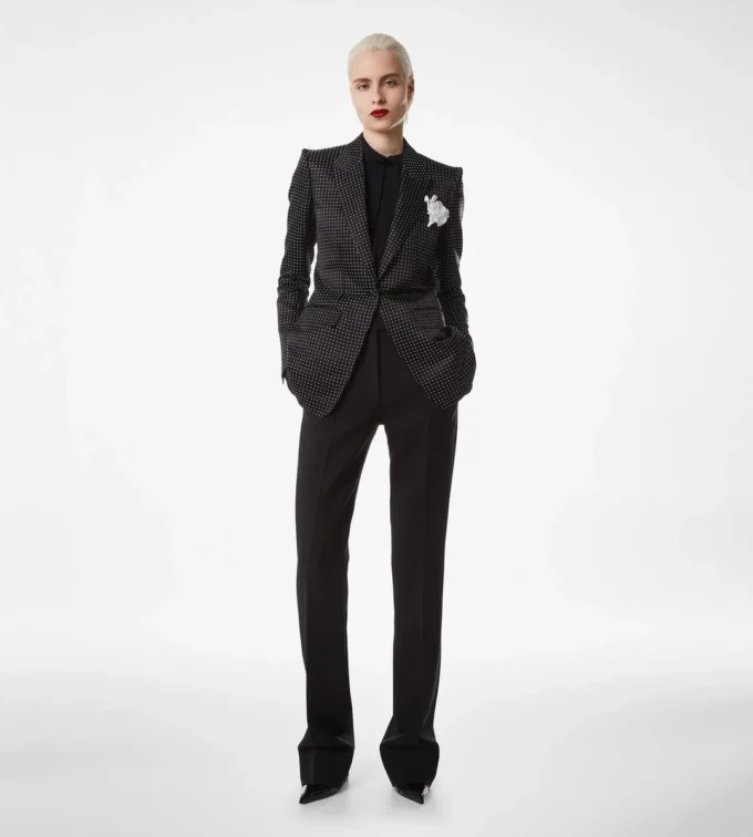Veste droite en duchesse à pois jacquard Veste droite en duchesse à pois jacquard