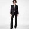 Veste en cachemire à double boutonnage et revers en pointe Veste en cachemire à double boutonnage et revers en pointe