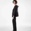 Veste en cachemire à double boutonnage et revers en pointe Veste en cachemire à double boutonnage et revers en pointe