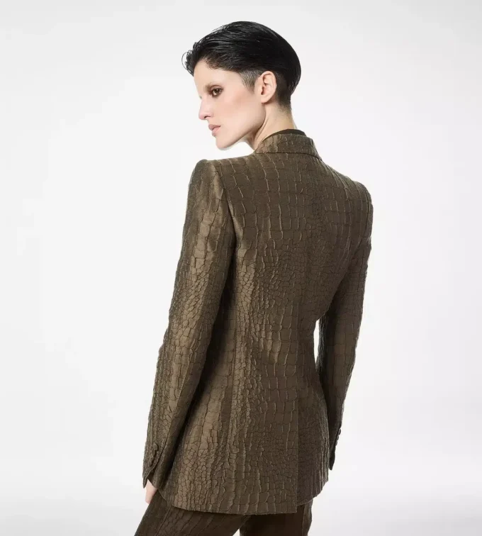Veste à revers en pointe et boutonnage simple en jacquard croco Veste à revers en pointe et boutonnage simple en jacquard croco